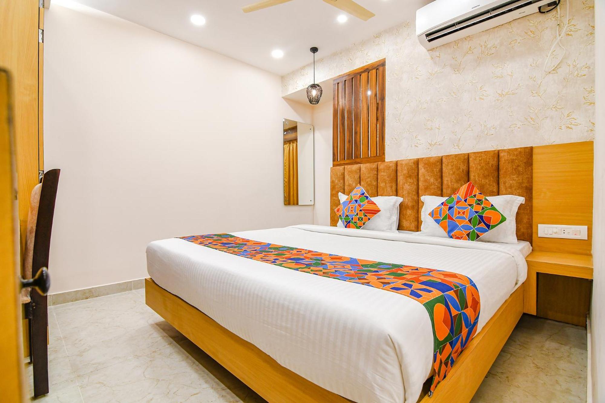 Fabhotel Sonali Golden Palace - Nr Bhubaneswar Railway Station Экстерьер фото