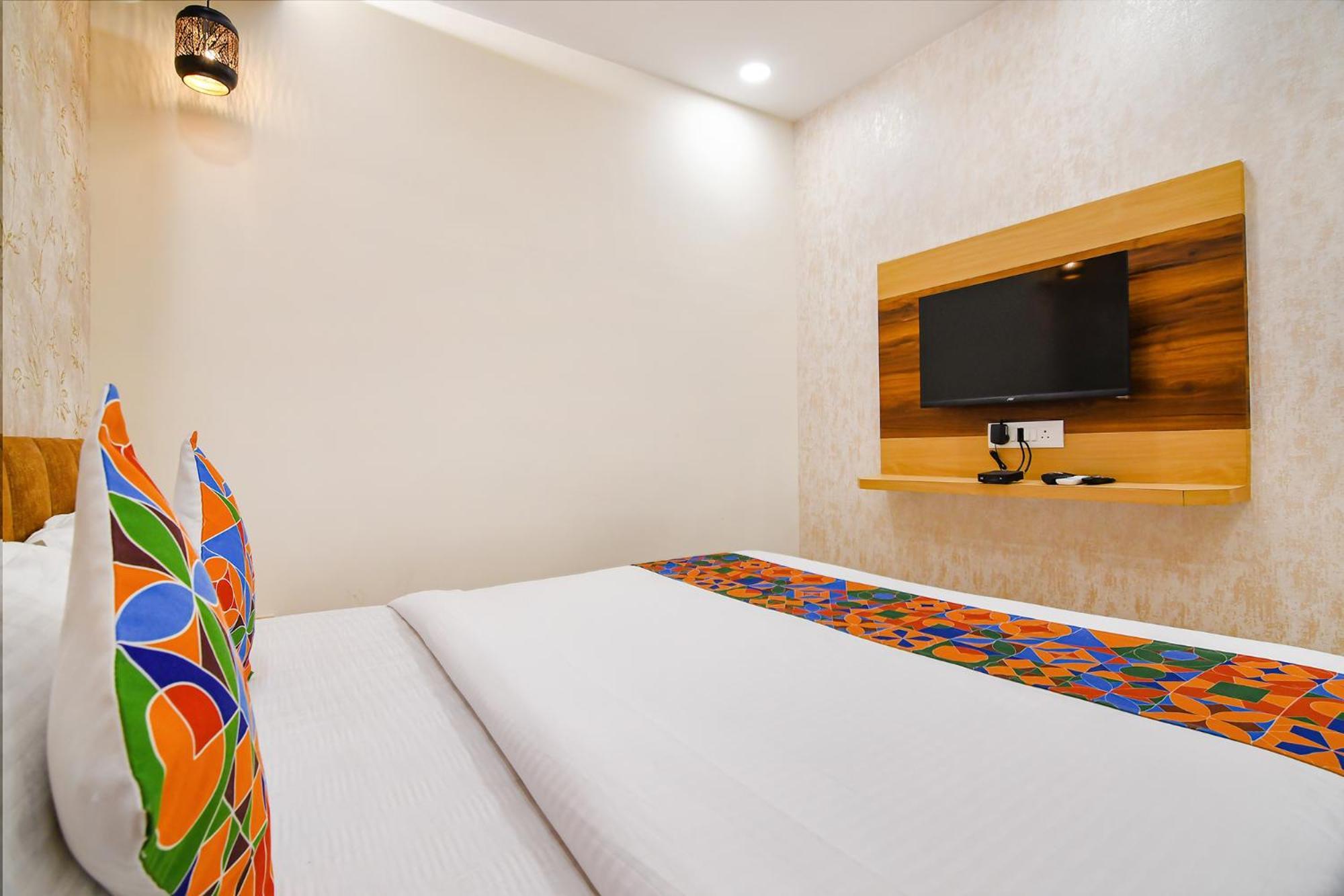 Fabhotel Sonali Golden Palace - Nr Bhubaneswar Railway Station Экстерьер фото